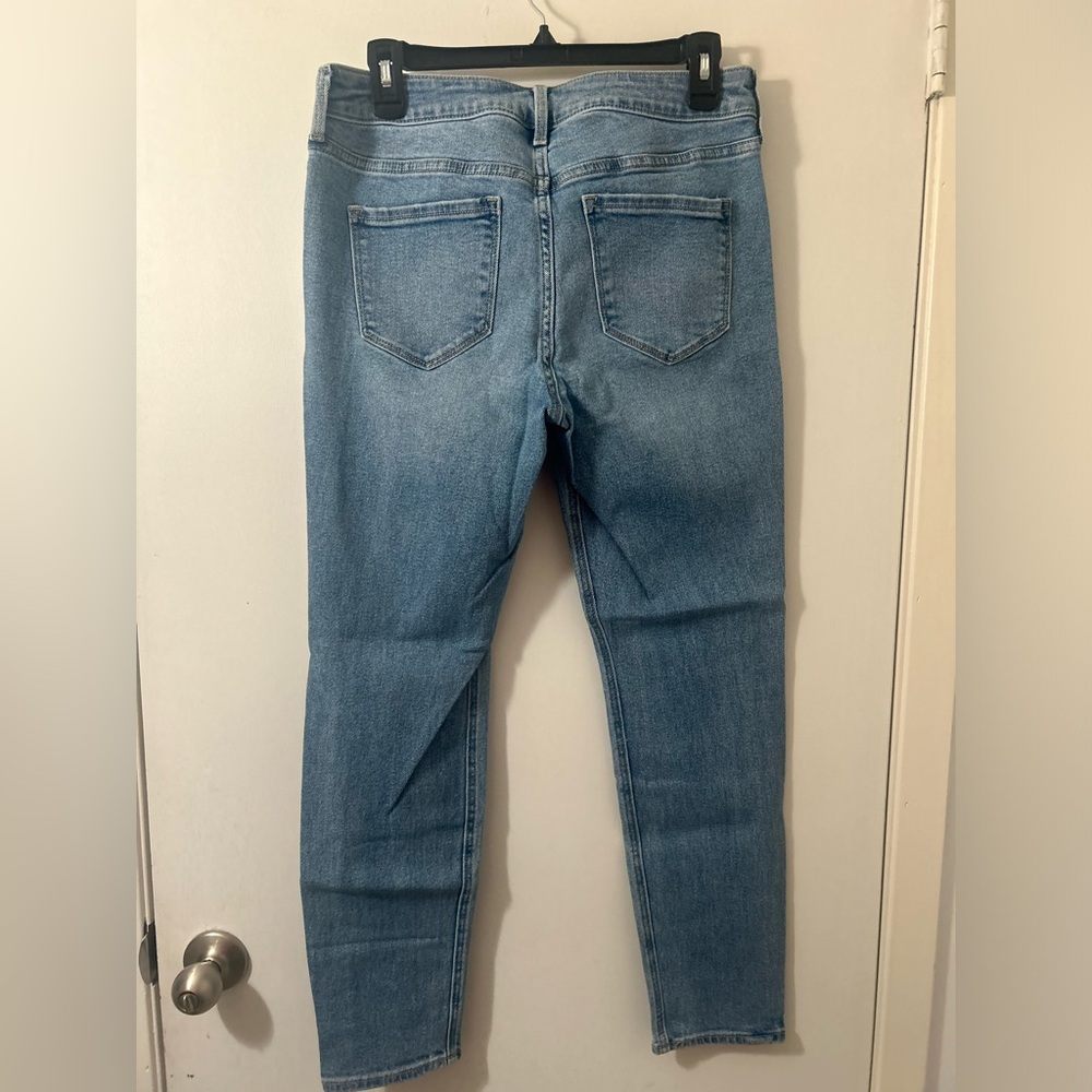 Old Navy Light Blue Women's Skinny Mid-Rise Jeans - Picture 4 of 5